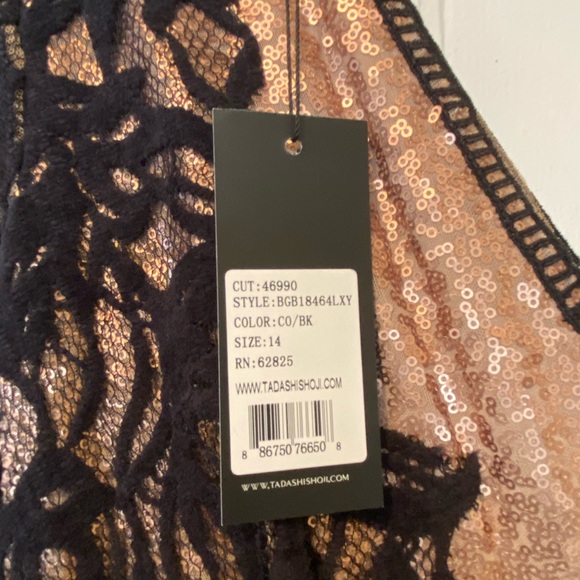 Stunning Tadashi Shoji Evening Gown - BRAND NEW!!! - Picture 2 of 5